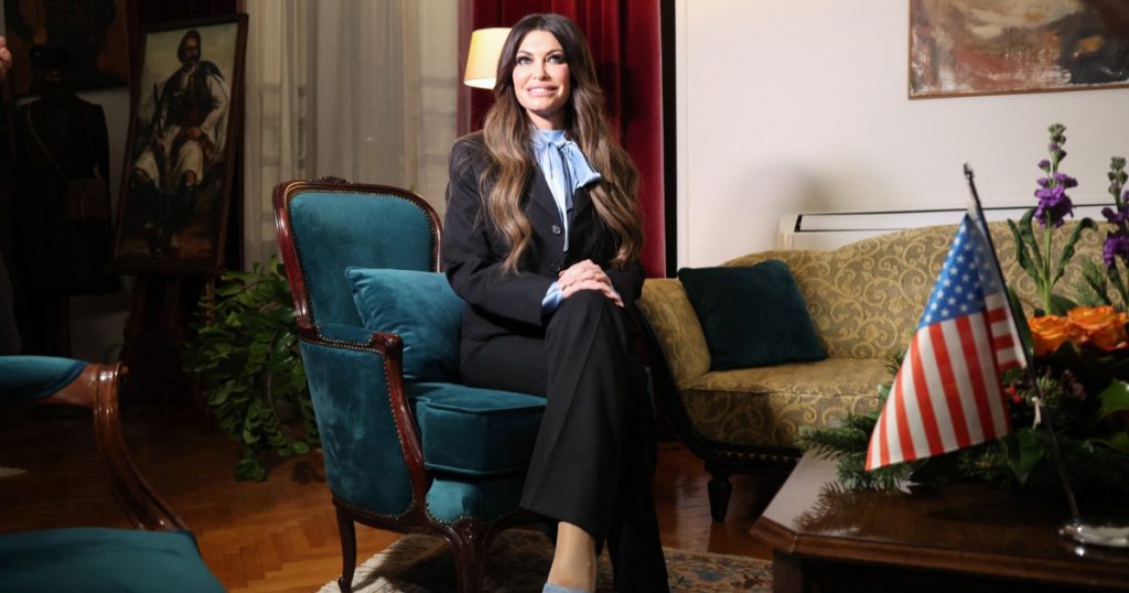 Tensiuni Diplomatice: Reacția Guvernului Grec la Comentariile Ambasadoarei SUA Kimberly Guilfoyle