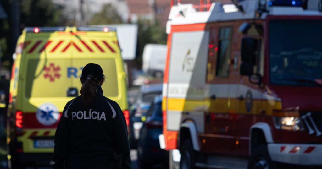 Atac cu cuțitul într-o școală din Slovacia: O analiză a incidentului tragic și a implicațiilor sale sociale și educaționale