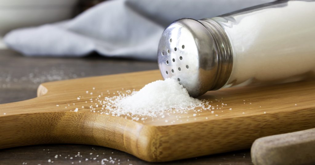 Sarea Ascunsă din Alimente: O Amenințare Silențioasă pentru Sănătatea Publică